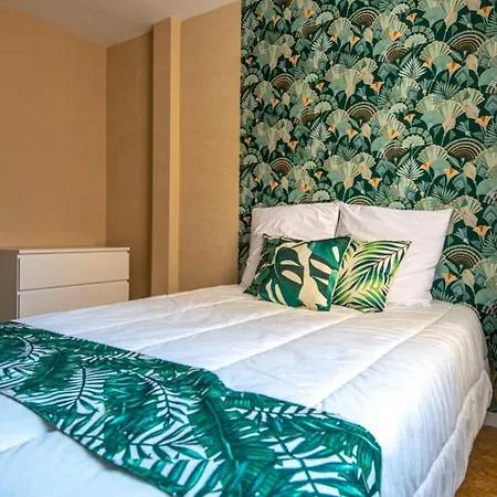 Chez Johan Magnifique Confort جرافيلين