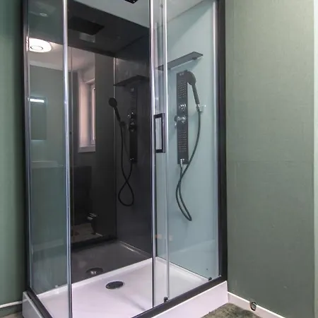 Chez Johan Magnifique Confort جرافيلين